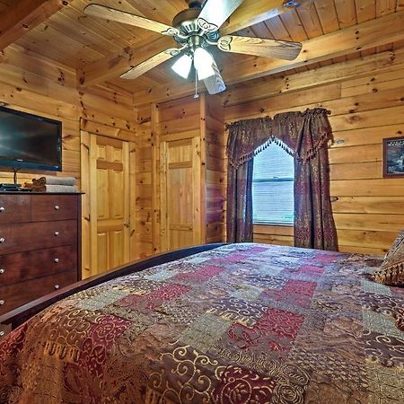 セバービル Pigeon Forge Cabin With Hot Tub, Grill And Pool Table!ヴィラ エクステリア 写真