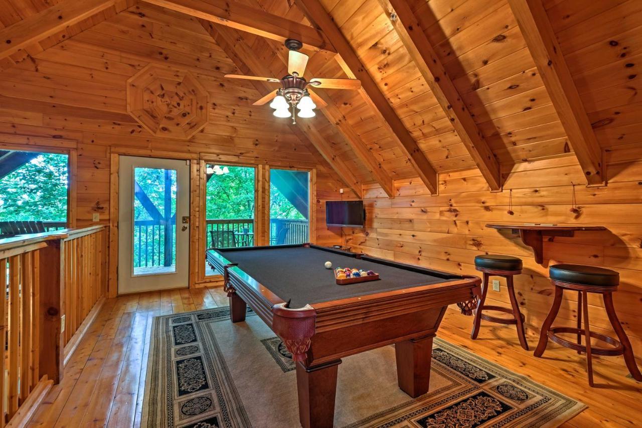 セバービル Pigeon Forge Cabin With Hot Tub, Grill And Pool Table!ヴィラ エクステリア 写真