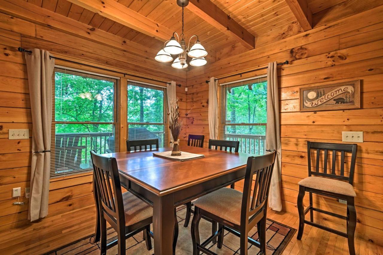 セバービル Pigeon Forge Cabin With Hot Tub, Grill And Pool Table!ヴィラ エクステリア 写真