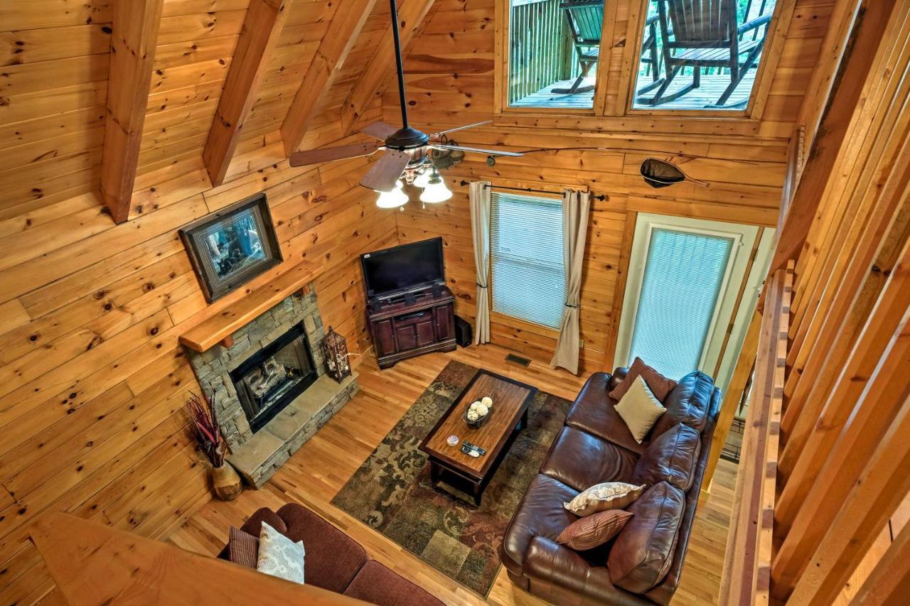 セバービル Pigeon Forge Cabin With Hot Tub, Grill And Pool Table!ヴィラ エクステリア 写真