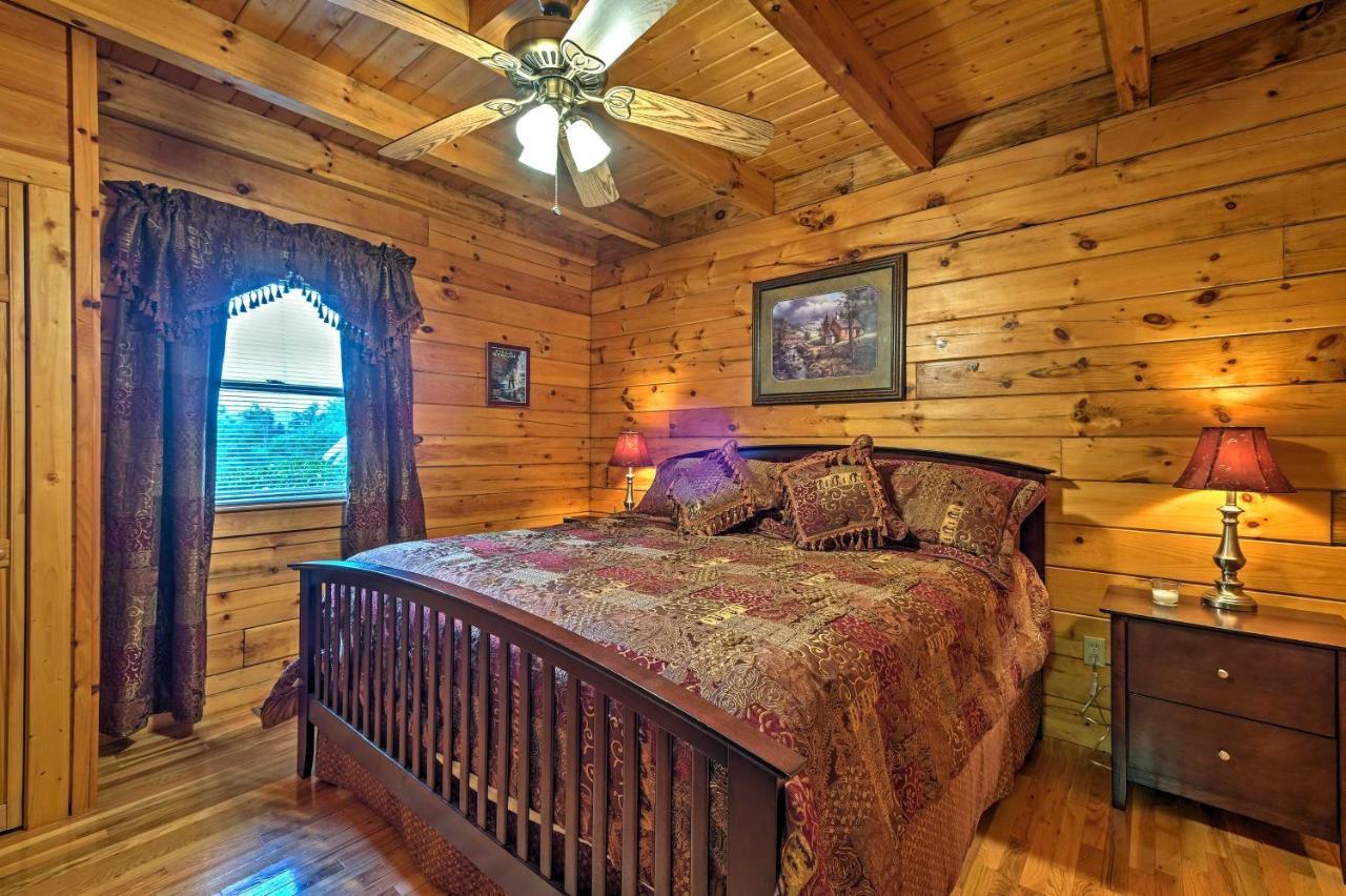 セバービル Pigeon Forge Cabin With Hot Tub, Grill And Pool Table!ヴィラ エクステリア 写真