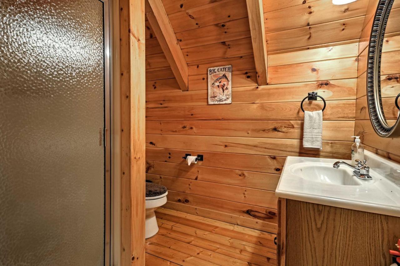 セバービル Pigeon Forge Cabin With Hot Tub, Grill And Pool Table!ヴィラ エクステリア 写真